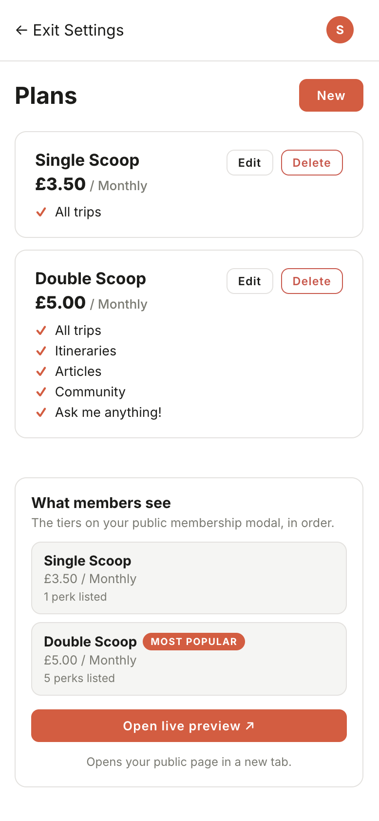 Roamr Plans settings screen showing a creator's membership tiers, pricing, and perks